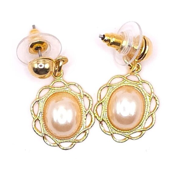 Unbranded Jewelry - Vintage Gold Tone Pearl Filigree Dangle Earrings Elegant Feminine Jewelry
